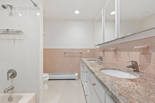 12 Fairway Drive, Amherst, NH 03031