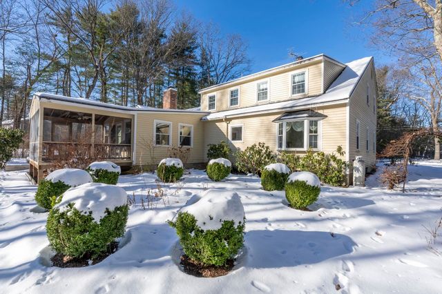 12 Fairway Drive, Amherst, NH 03031