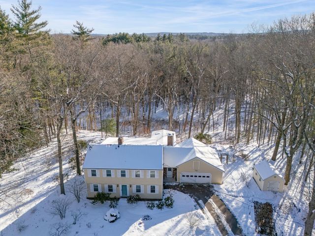 12 Fairway Drive, Amherst, NH 03031