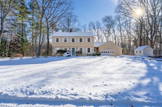 12 Fairway Drive, Amherst, NH 03031