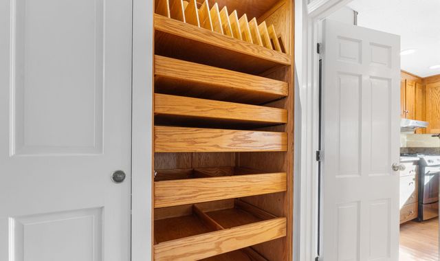 12 Fairway Drive, Amherst, NH 03031