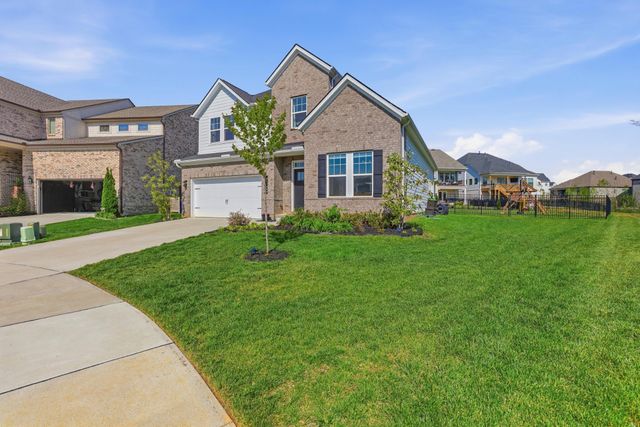 514 Stinson Ct, White House, TN 37188
