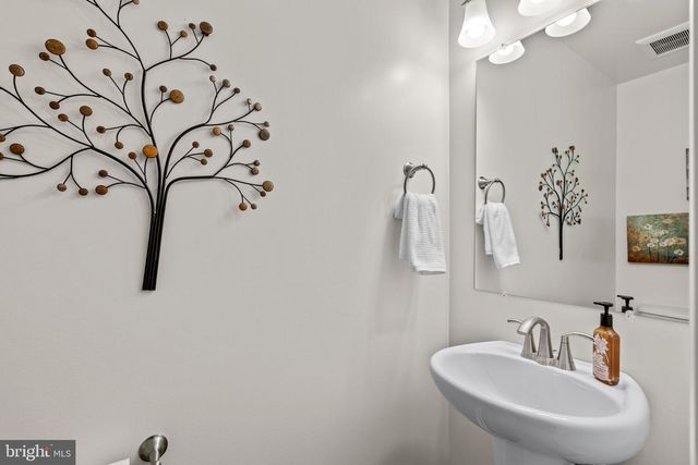 2027 TERRACE VIEW LANE, Mechanicsburg, PA 17055