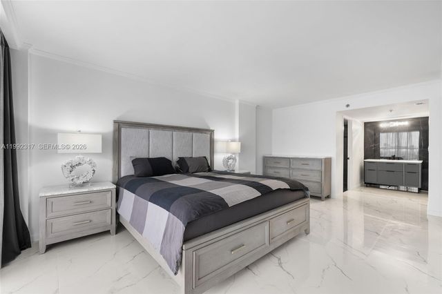 210 174th St 2112, Sunny Isles Beach, FL 33160