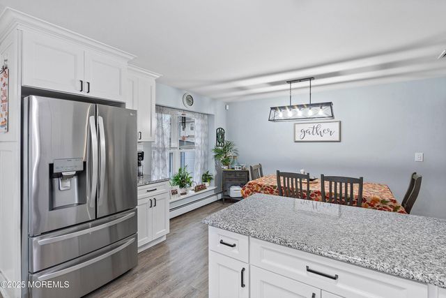 46 Spruce Street, Beachwood, NJ 08722