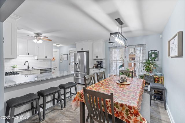 46 Spruce Street, Beachwood, NJ 08722