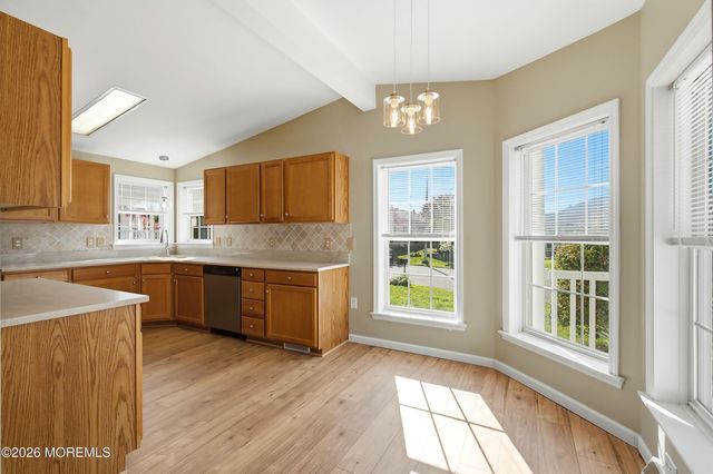 99 Oak Ridge Lane, Manahawkin, NJ 08050