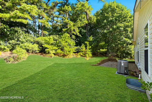 99 Oak Ridge Lane, Manahawkin, NJ 08050