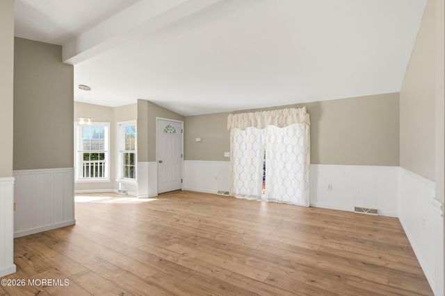 99 Oak Ridge Lane, Manahawkin, NJ 08050