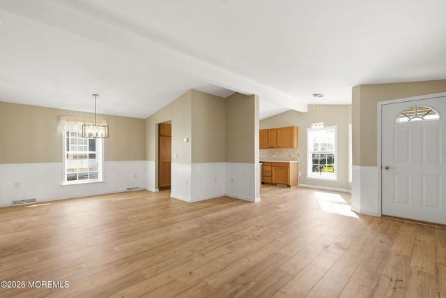 99 Oak Ridge Lane, Manahawkin, NJ 08050