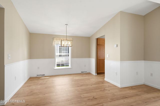 99 Oak Ridge Lane, Manahawkin, NJ 08050