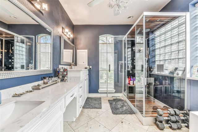 2403 N Lake Front Drive, League City, TX 77573
