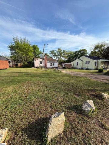 25 Earnhardt Street, Greenville, SC 29609