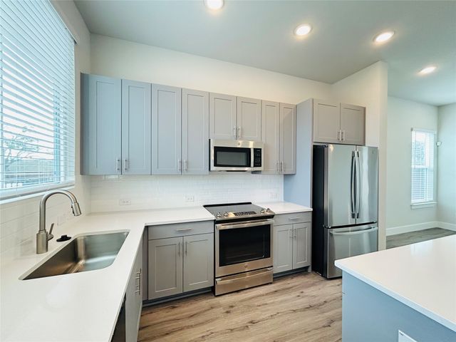 760 W Bedford Euless Road 200, Hurst, TX 76053