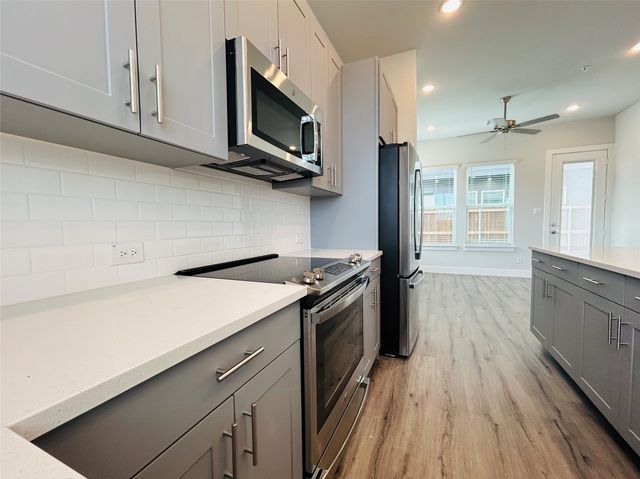 760 W Bedford Euless Road 200, Hurst, TX 76053