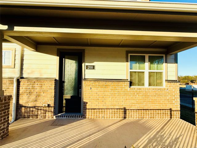 760 W Bedford Euless Road 200, Hurst, TX 76053