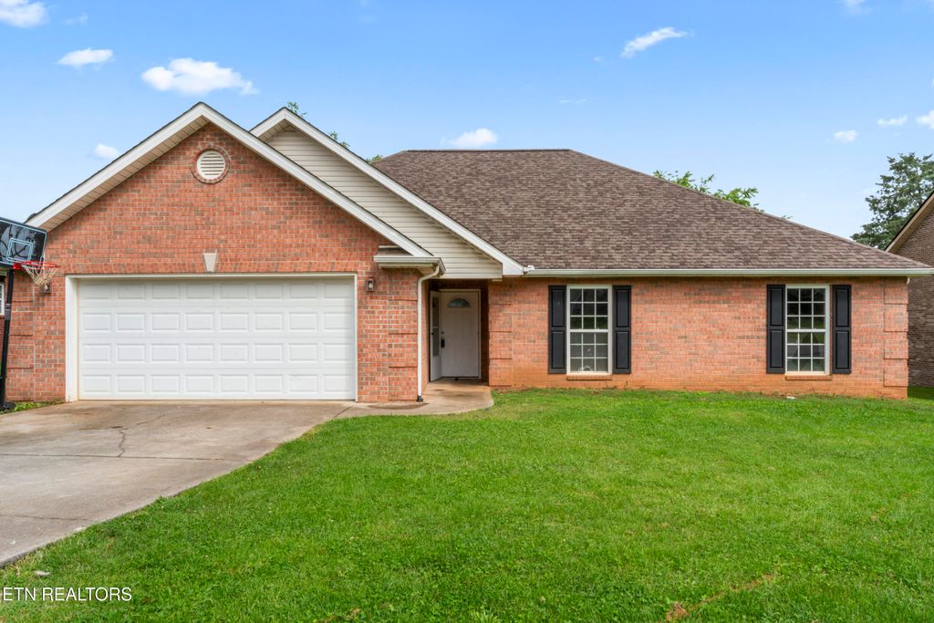 1847 Andy Lane, Maryville, TN 37803