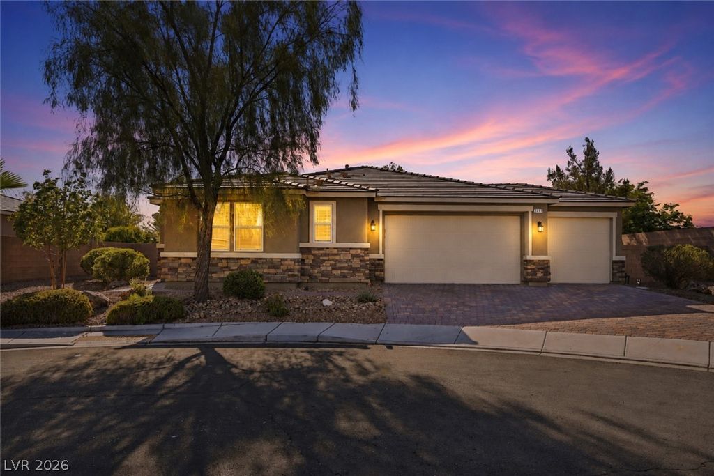5611 Copper Harbor Court, Las Vegas, NV 89130 — exterior