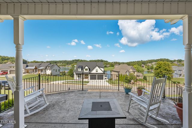 225 Forest Lane N, Blountville, TN 37617