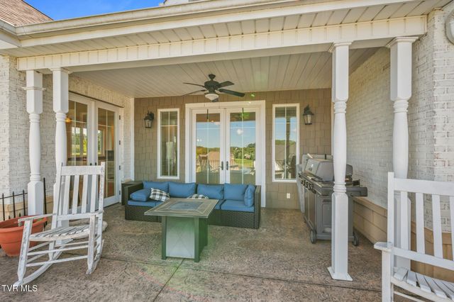 225 Forest Lane N, Blountville, TN 37617