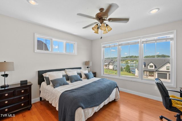 225 Forest Lane N, Blountville, TN 37617