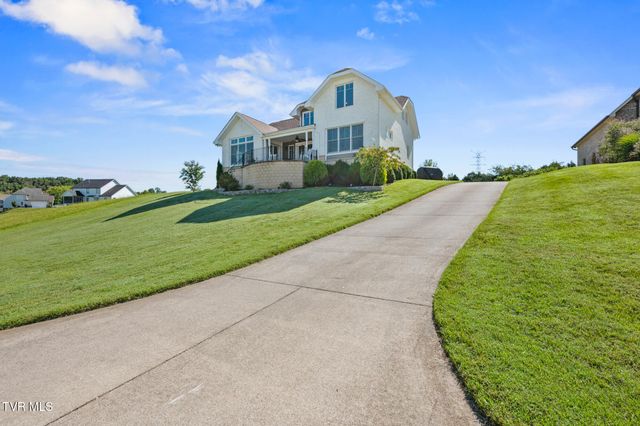 225 Forest Lane N, Blountville, TN 37617