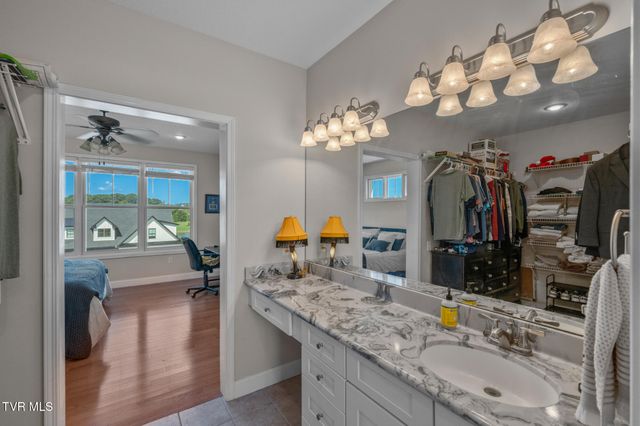 225 Forest Lane N, Blountville, TN 37617