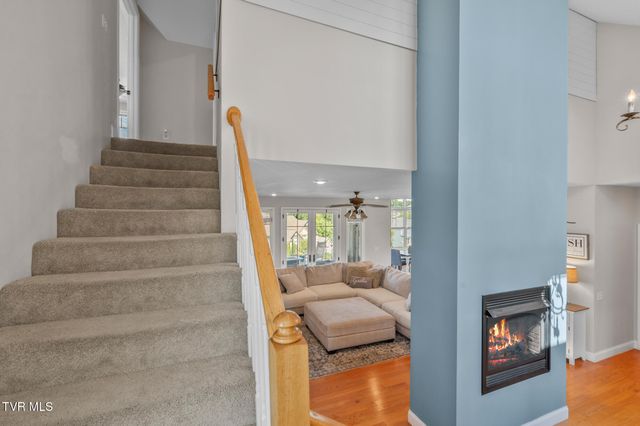 225 Forest Lane N, Blountville, TN 37617