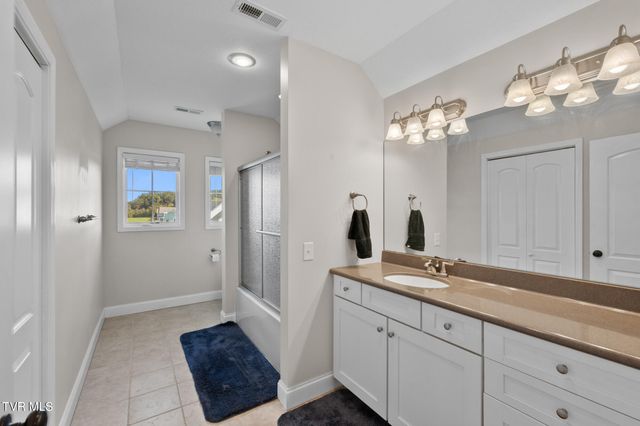 225 Forest Lane N, Blountville, TN 37617