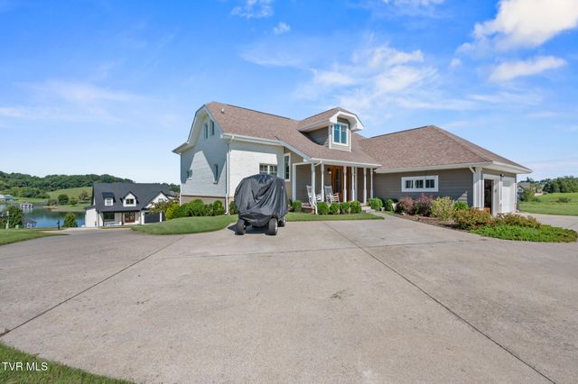 225 Forest Lane N, Blountville, TN 37617