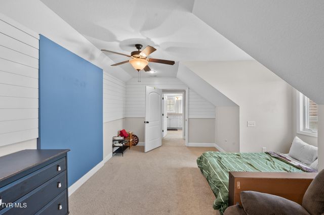 225 Forest Lane N, Blountville, TN 37617