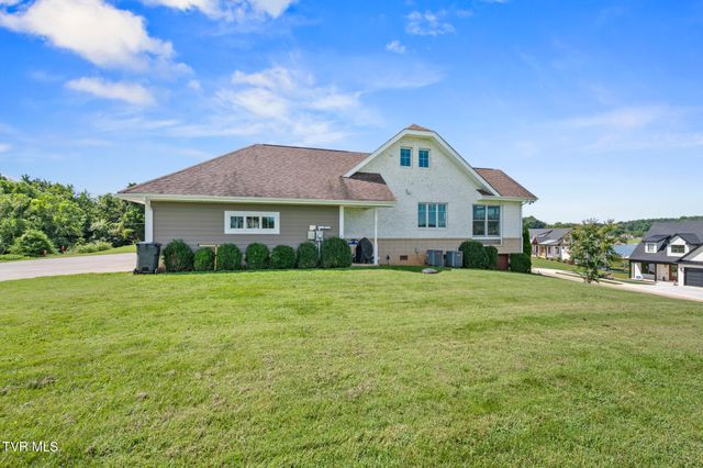 225 Forest Lane N, Blountville, TN 37617