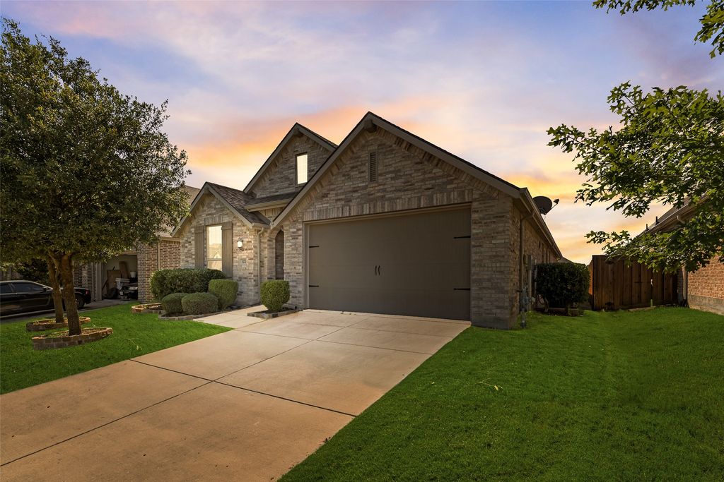 1424 Darlington Lane, Forney, TX 75126