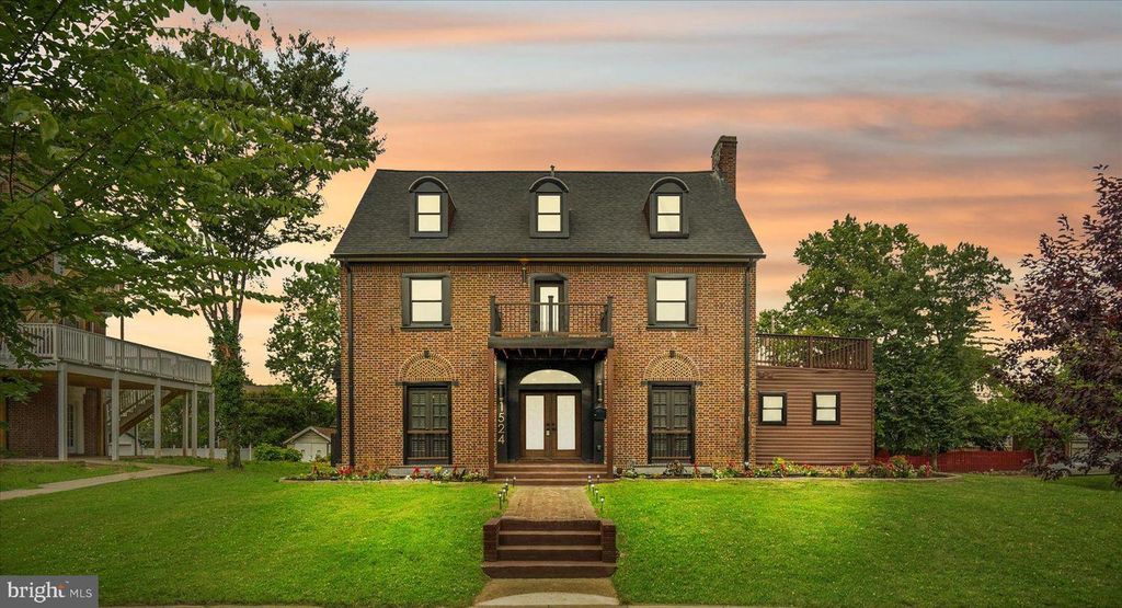 1524 E 33RD ST, Baltimore, MD 21218