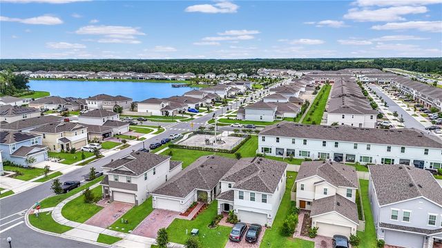 5012 BLUE HAMMOCK COURT, Kissimmee, FL 34746