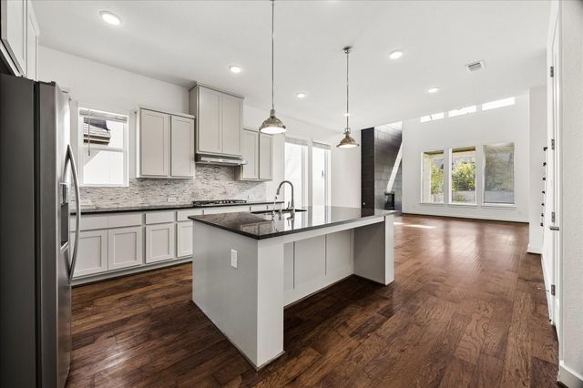 6 Clearview Terrace Place, Tomball, TX 77375