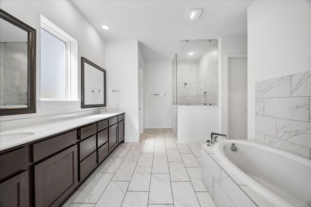 6 Clearview Terrace Place, Tomball, TX 77375
