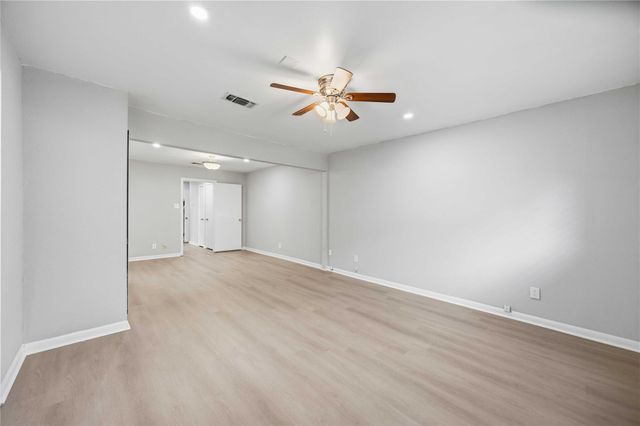 11006 Thackery Lane, Houston, TX 77016