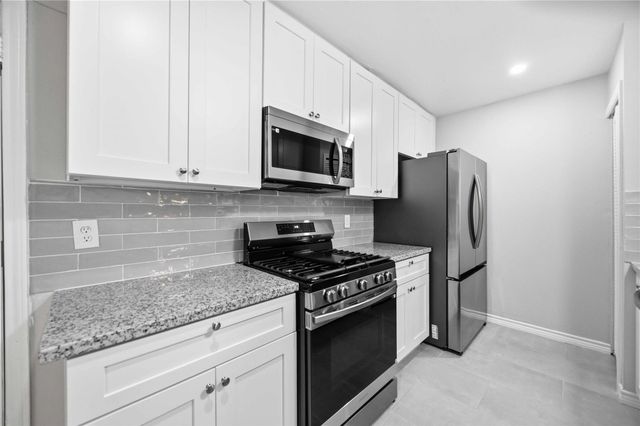 11006 Thackery Lane, Houston, TX 77016