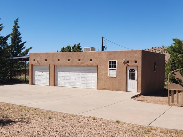 29 CAMINO DE LOS DESMONTES, Placitas, NM 87043