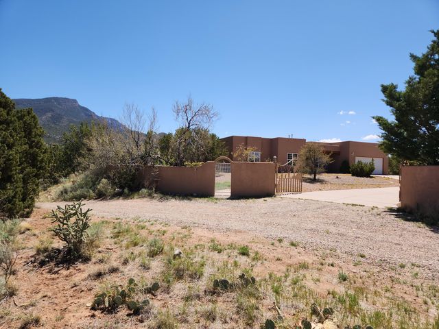 29 CAMINO DE LOS DESMONTES, Placitas, NM 87043