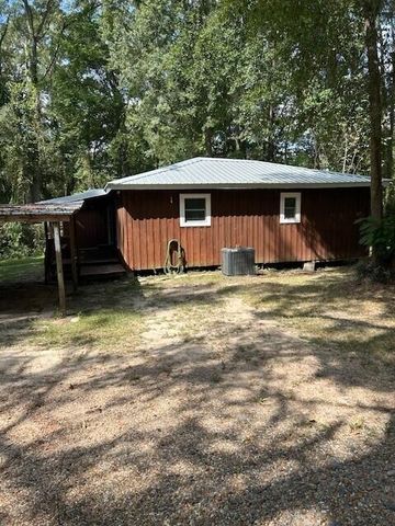 136 Holton Harris Rd, Anacoco, LA 71403
