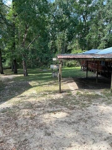 136 Holton Harris Rd, Anacoco, LA 71403