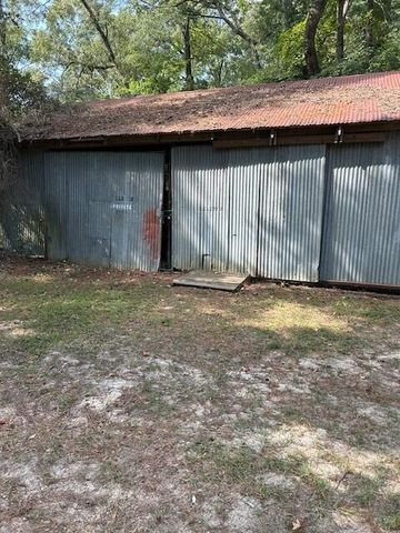 136 Holton Harris Rd, Anacoco, LA 71403