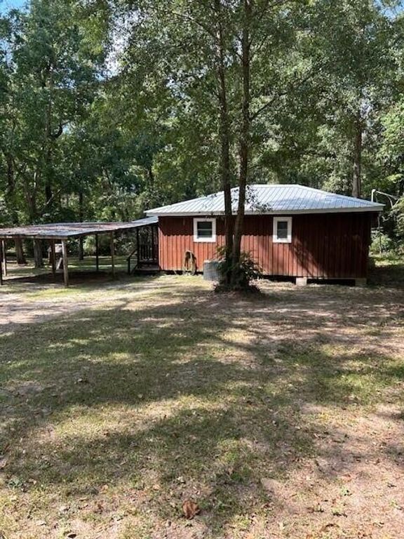 136 Holton Harris Rd, Anacoco, LA 71403