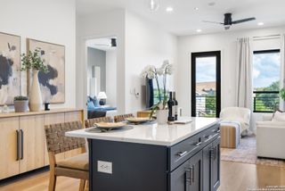 10899 S Hausman # 401, San Antonio, TX 78250