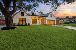 6227 Grovewood Lane, Houston, TX 77008