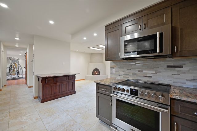 14 Verano Loop, Santa Fe, NM 87508