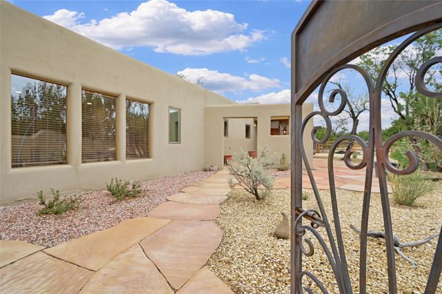 14 Verano Loop, Santa Fe, NM 87508