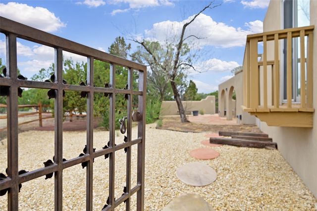 14 Verano Loop, Santa Fe, NM 87508